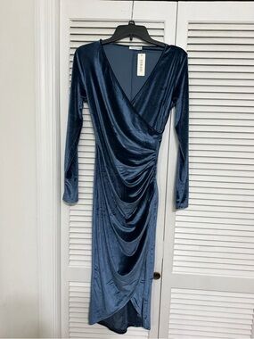 Ras Deep Blue Velvet Wrap Midi Dress